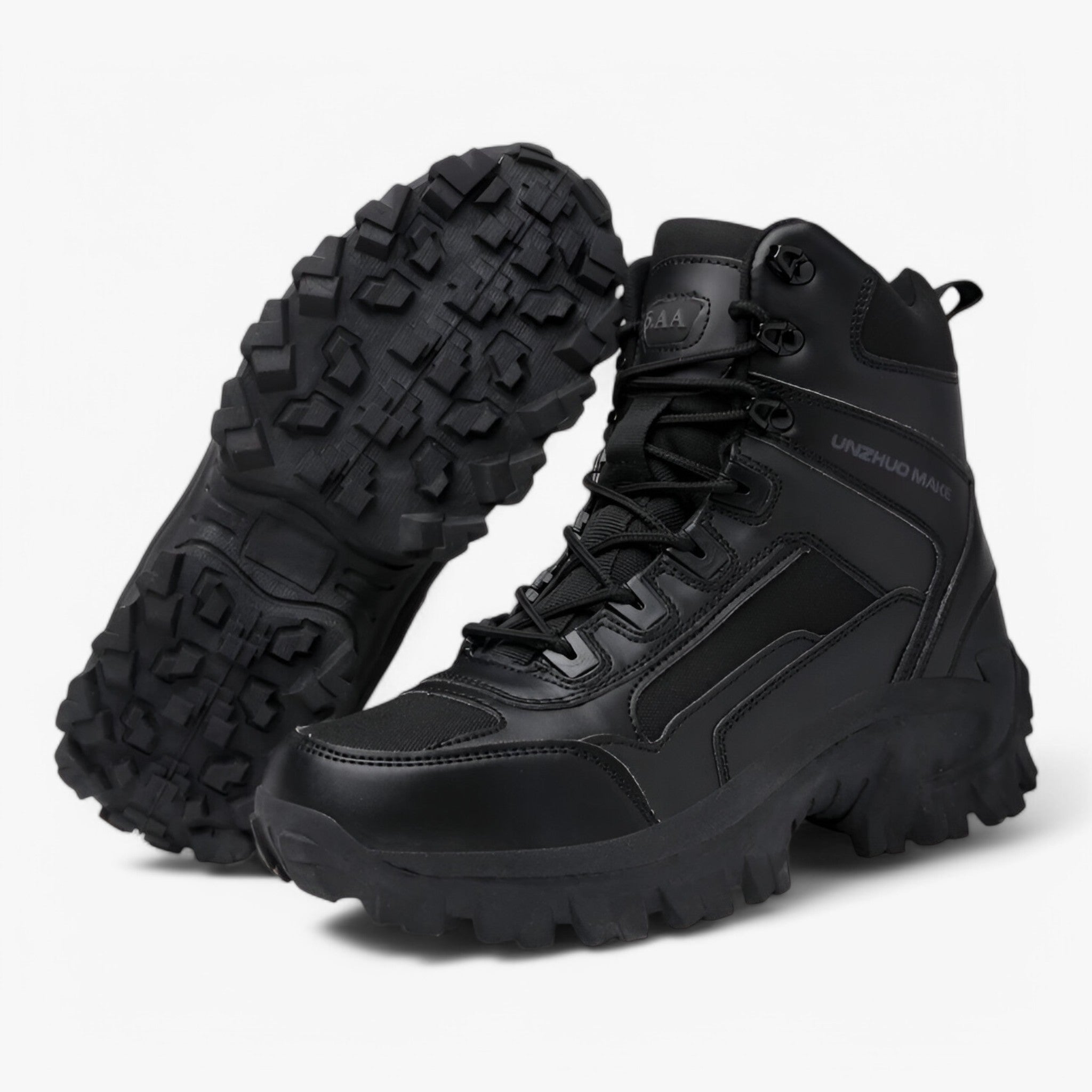 Heren Wandelschoenen : Tactische Wandelschoenen Heren – Schokabsorberend, Antislip en Ademend in Zwart van Outdoor Craft
